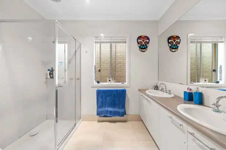 Sixth view of Homely house listing, 16 Warrego Circuit, Sandhurst VIC 3977