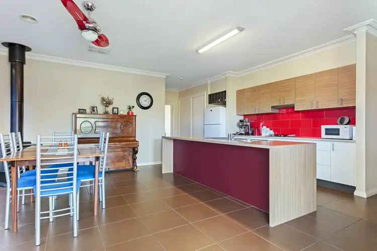 Fifth view of Homely house listing, 5 Gordon Court, Strathfieldsaye VIC 3551