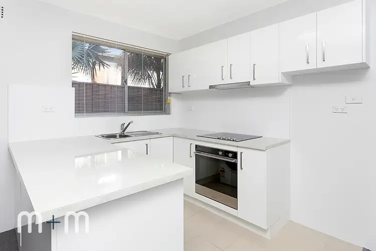 2/15 Robinson Street, Wollongong NSW 2500