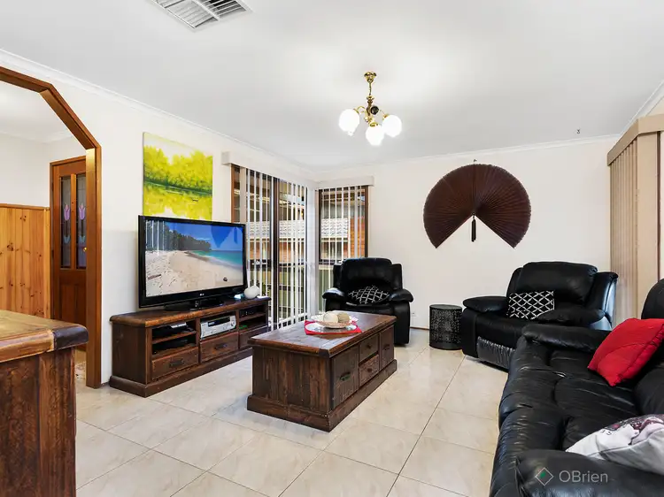 Third view of Homely house listing, 10 Quirk Court, Endeavour Hills VIC 3802