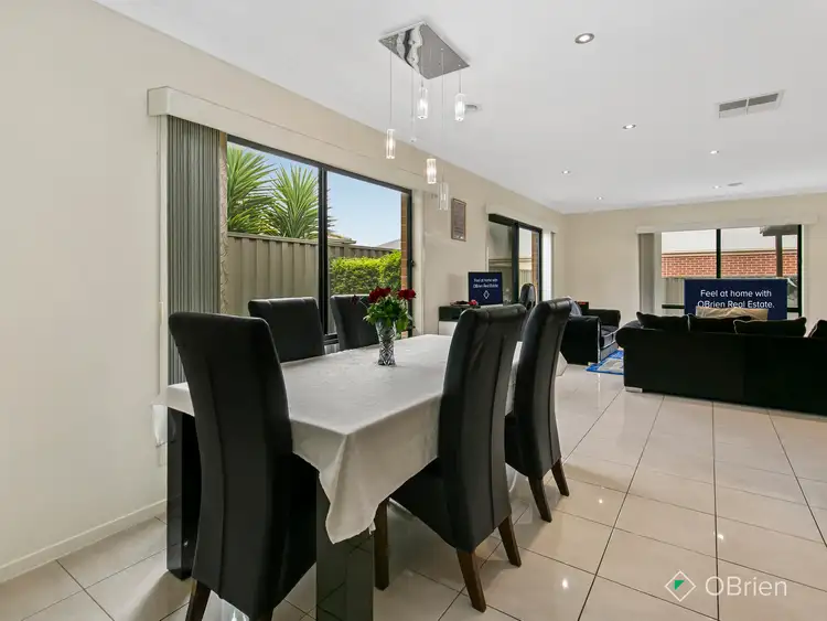 24 Trafford Road, Carrum Downs VIC 3201