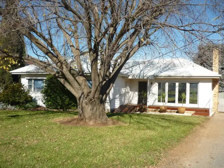 19 Peel Street, Charlton VIC 3525