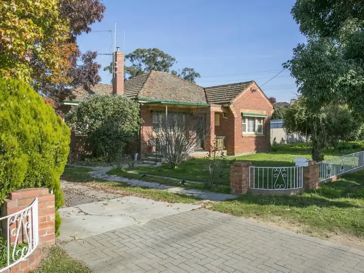 Main view of Homely house listing, 21 Queen Street, Kangaroo Flat VIC 3555