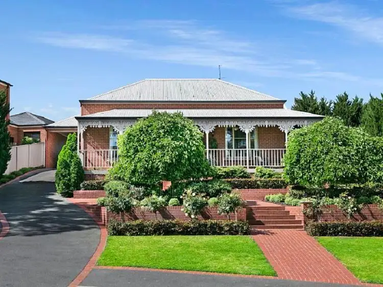 3 Lakewood Drive, Kennington VIC 3550