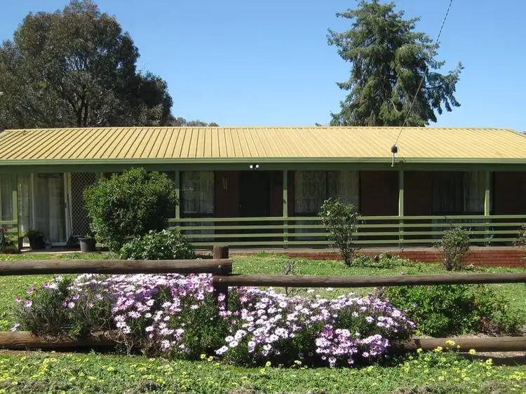 53 Reef Street, Wedderburn VIC 3518