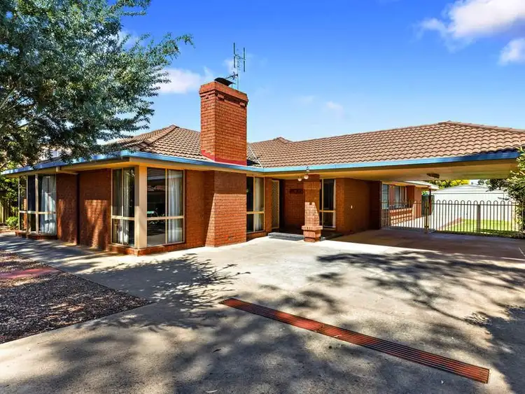 213 North Harley Street, Strathdale VIC 3550
