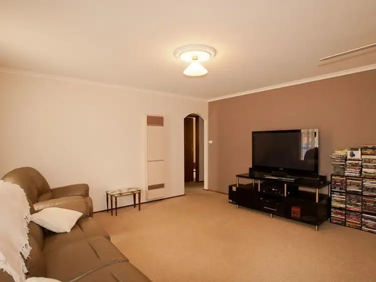 Fifth view of Homely unit listing, 2/19 O'Dea Crescent, Kangaroo Flat VIC 3555