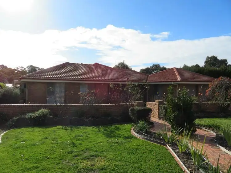 5 Landale Drive, Strathdale VIC 3550