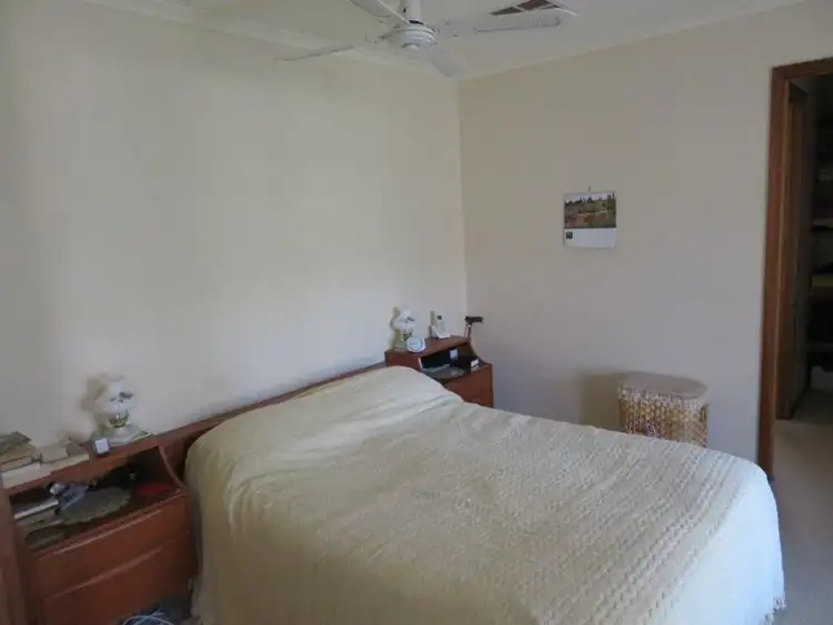 Seventh view of Homely house listing, 5 Landale Drive, Strathdale VIC 3550