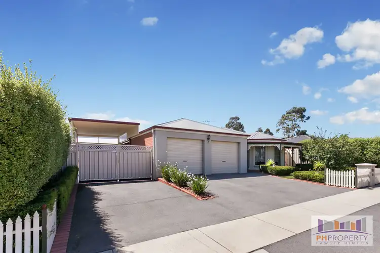 8 Westwood Drive, California Gully VIC 3556