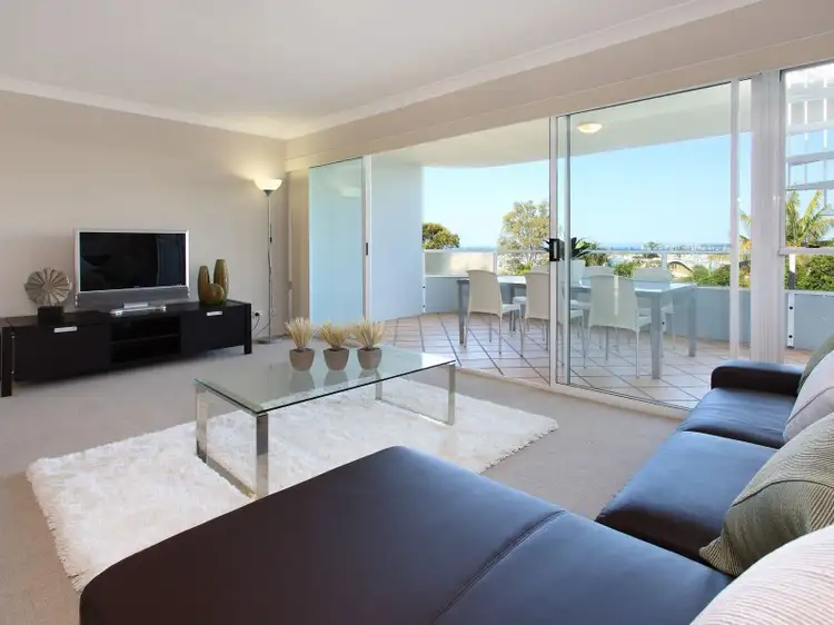 Third view of Homely apartment listing, 2/35 Benalla Street, Manly QLD 4179