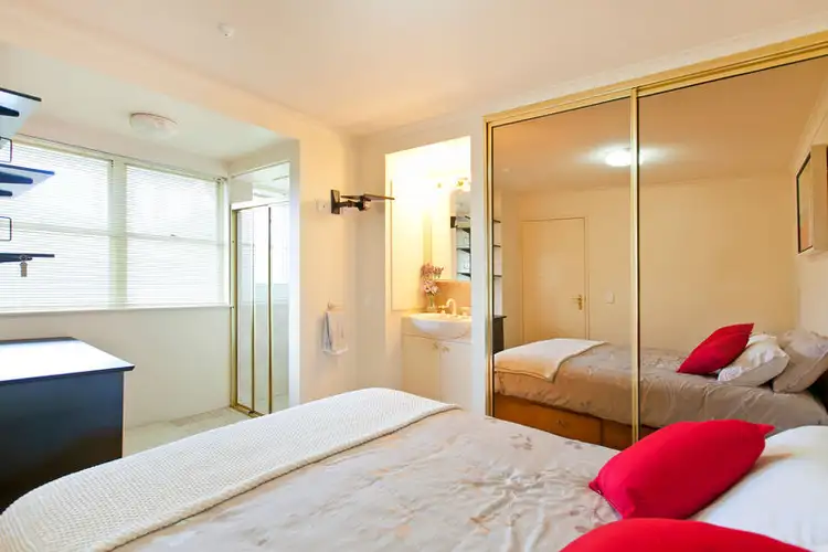 Sixth view of Homely unit listing, 1/61 Waterloo Esplanade, Wynnum QLD 4178