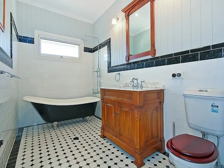 Fifth view of Homely house listing, 2380 Wynnum Road, Wynnum QLD 4178