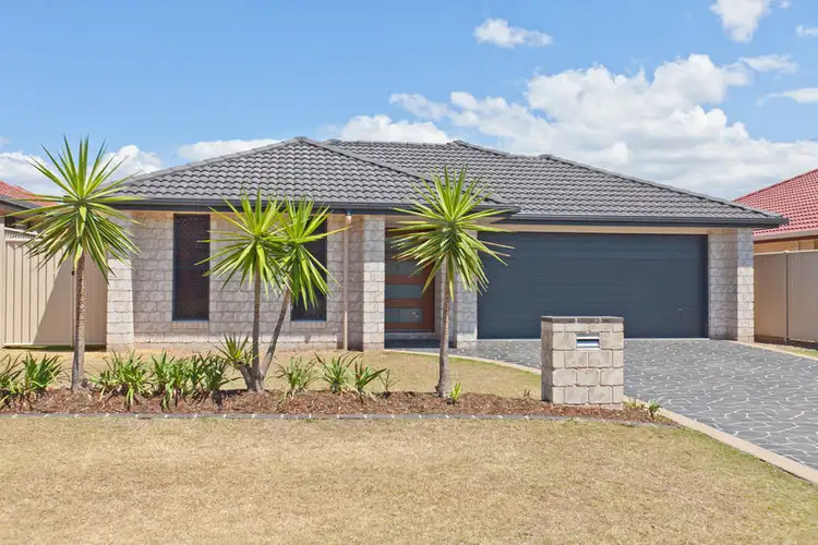 16 Jessielea Street, Wynnum West QLD 4178
