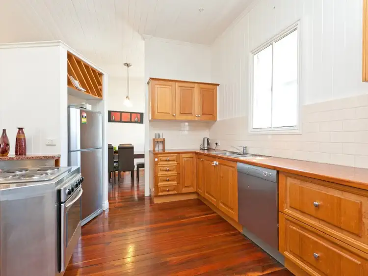 205 Carlton Terrace, Manly QLD 4179