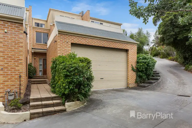 3/30-32 Larkspur Avenue, Doncaster VIC 3108