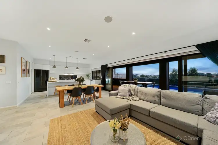 23 Riverbank Close, Clyde North VIC 3978