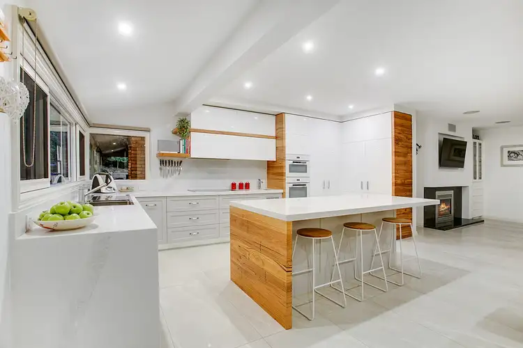 1 Marie Court, Mount Eliza VIC 3930