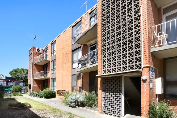 10/6 Eldridge Street, Footscray VIC 3011