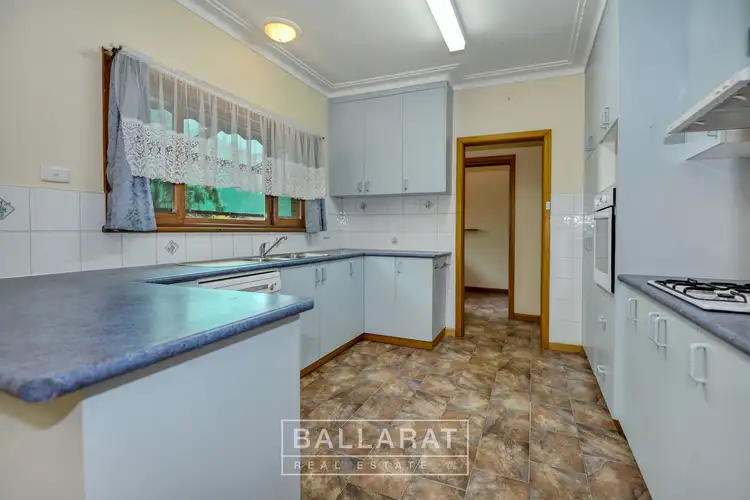 Fifth view of Homely house listing, 2 Gearing Street, Maryborough VIC 3465