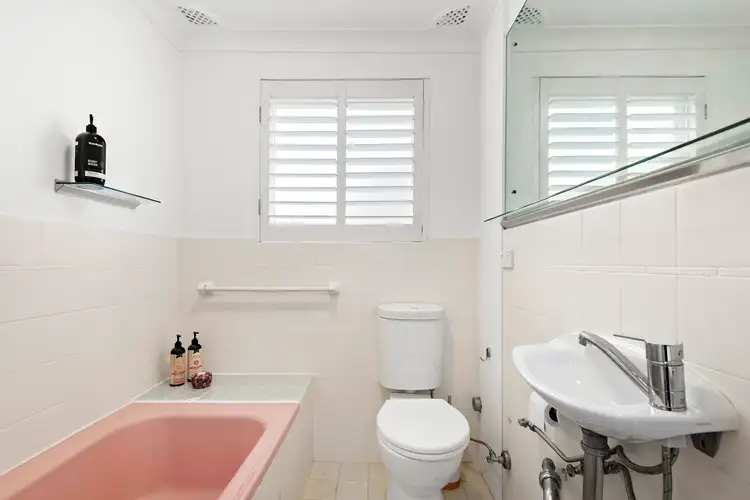 Fifth view of Homely apartment listing, 2/26 Wattle Avenue, Fairlight NSW 2094