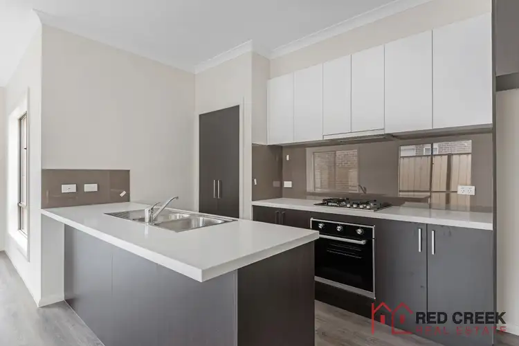 Fifth view of Homely house listing, 2/10 Marlo Drive, Harkness VIC 3337