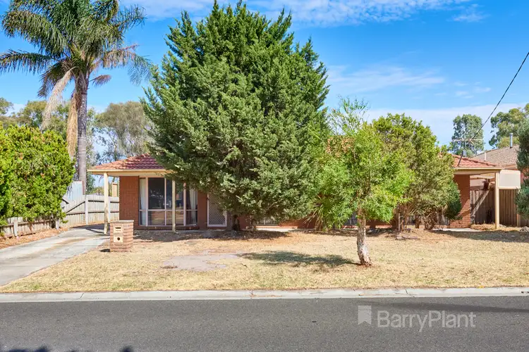 7 Ballanee Grove, Cranbourne North VIC 3977