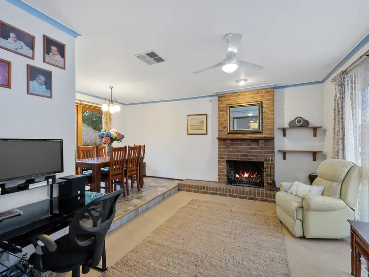 Fifth view of Homely house listing, 19 Coledale Close, Endeavour Hills VIC 3802