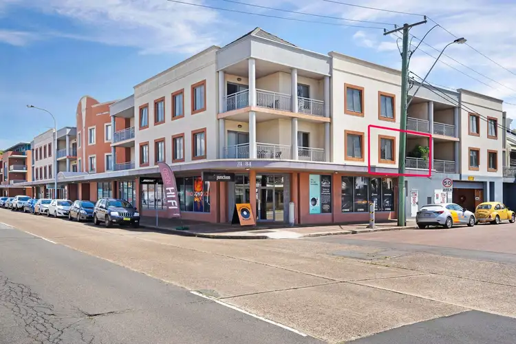 8/74 Tudor Street, Hamilton NSW 2303