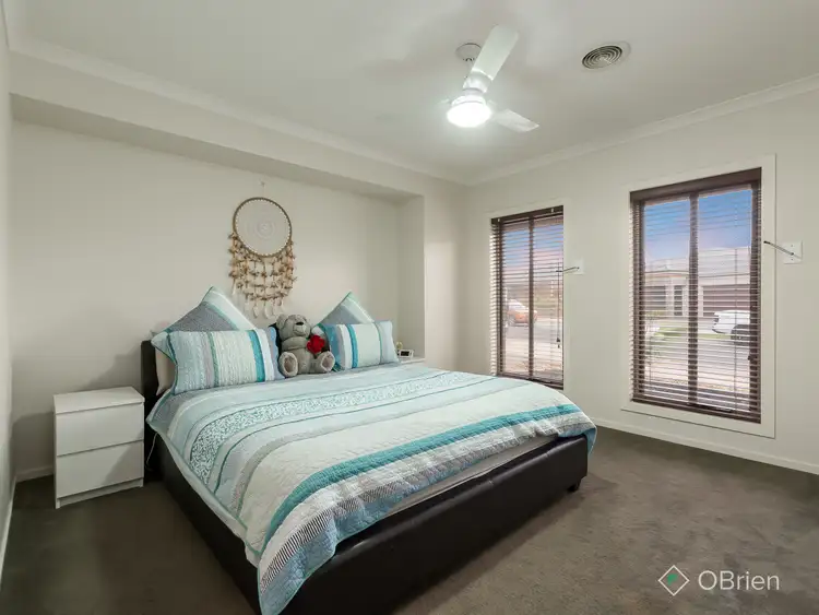 Second view of Homely house listing, 7 Oakpark Drive, Harkness VIC 3337