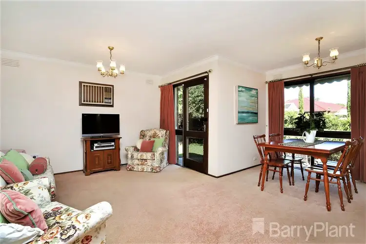 Fifth view of Homely house listing, 3 Briar Close, Gladstone Park VIC 3043