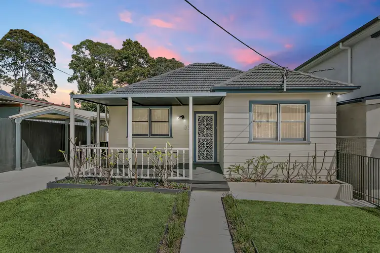 93 Oak Road, Kirrawee NSW 2232