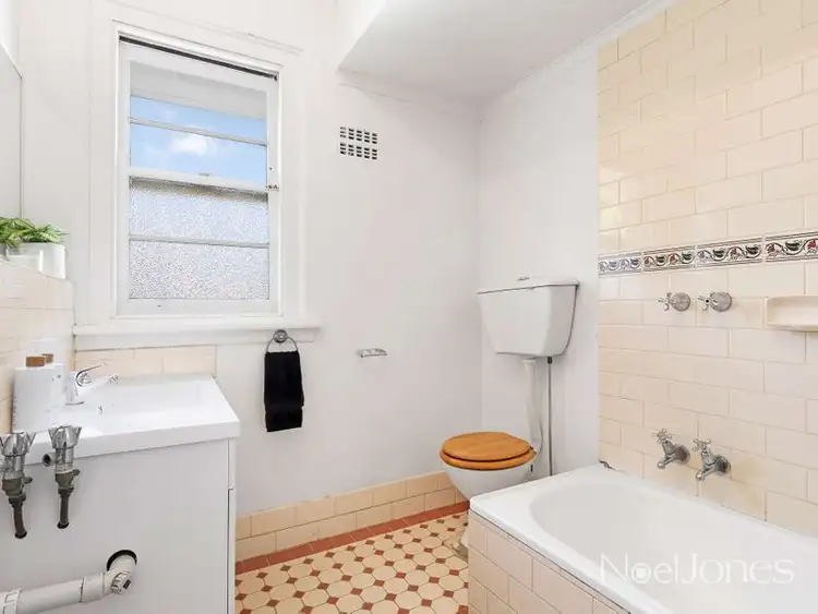 Sixth view of Homely apartment listing, 4/6 Beaconsfield Road, Hawthorn East VIC 3123