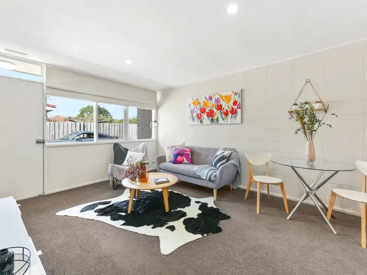 Second view of Homely unit listing, 2/32 Woodbine Grove, Chelsea VIC 3196