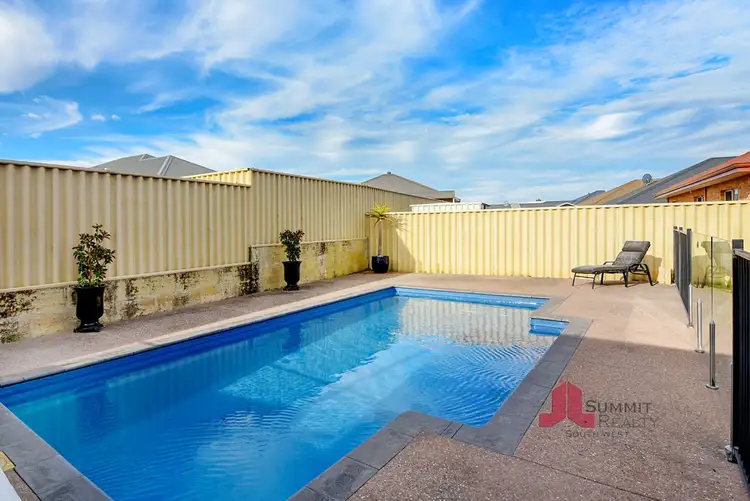 Second view of Homely house listing, 33 Denison Link, Millbridge WA 6232