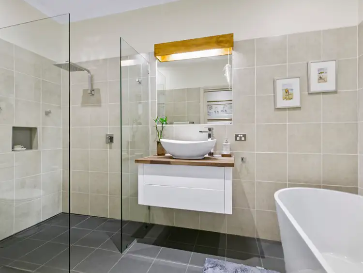 Fifth view of Homely house listing, 1 Renmark Court, Berwick VIC 3806