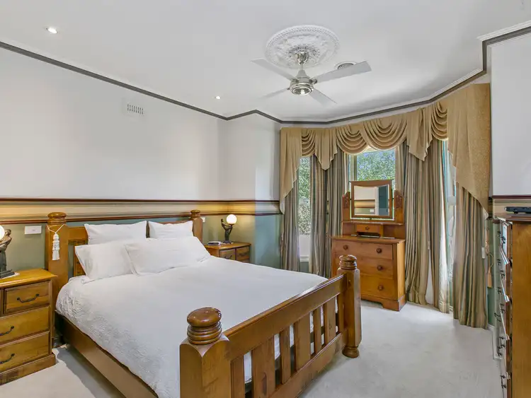 Sixth view of Homely house listing, 1 Renmark Court, Berwick VIC 3806
