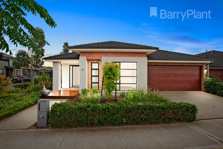 16 Gallantry Avenue, Craigieburn VIC 3064