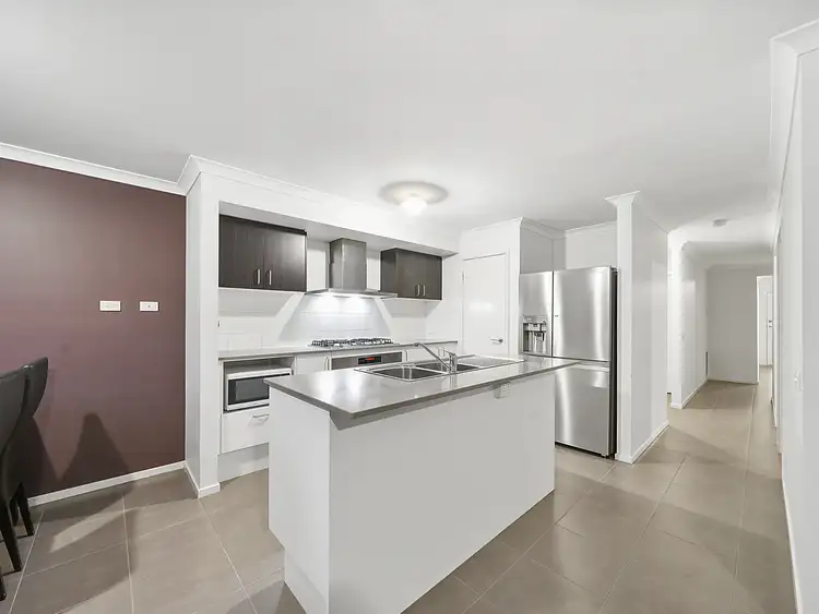 Fourth view of Homely house listing, 10 Kosciuszko Circuit, Clyde VIC 3978