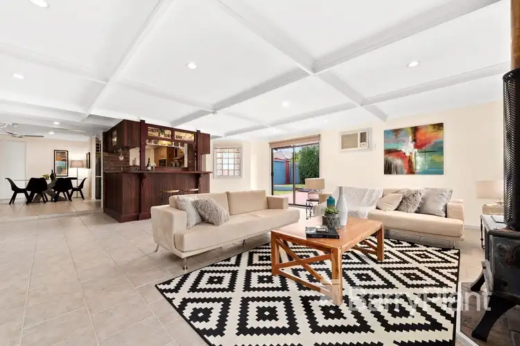 2 Stradella Close, Mill Park VIC 3082