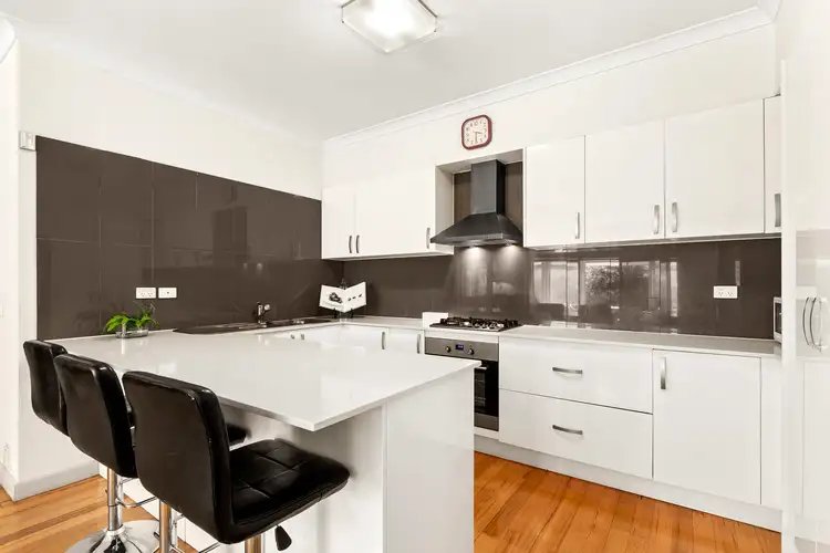 2/3 Monty Street, Greensborough VIC 3088