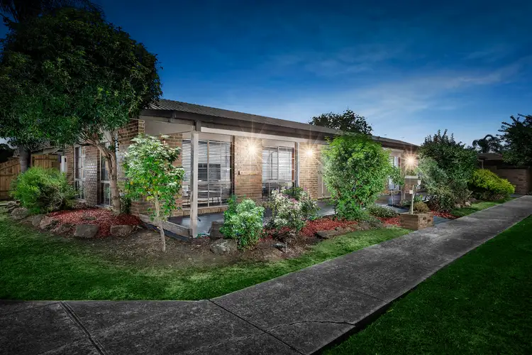 10 Woodvale Court, Mill Park VIC 3082