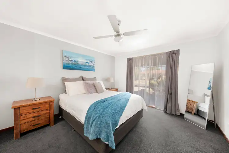 Sixth view of Homely house listing, 10 Woodvale Court, Mill Park VIC 3082