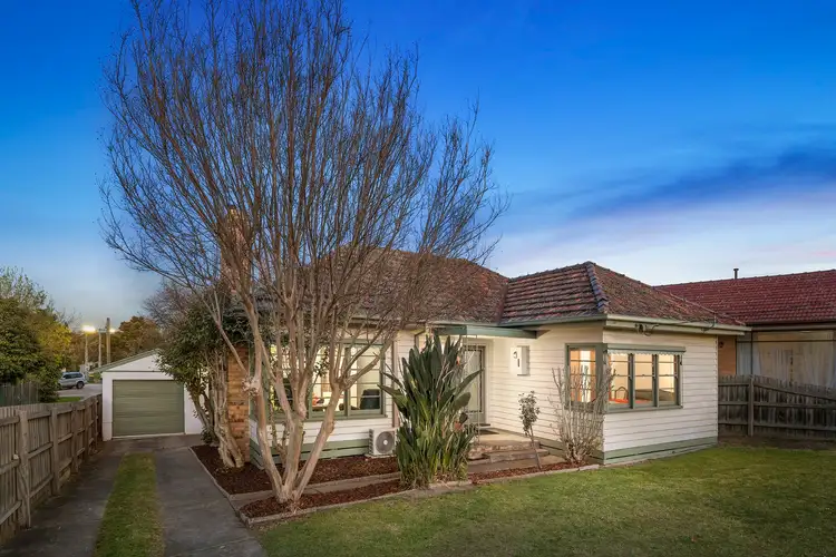 100 Watsonia Road, Watsonia VIC 3087