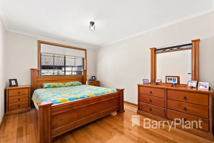 Fifth view of Homely house listing, 7 Giles Court, Mill Park VIC 3082