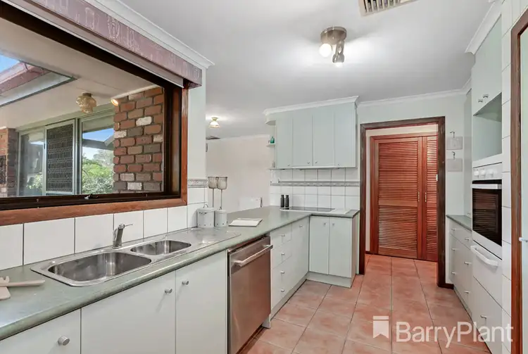 Fifth view of Homely house listing, 7 Eaglet Court, Mill Park VIC 3082