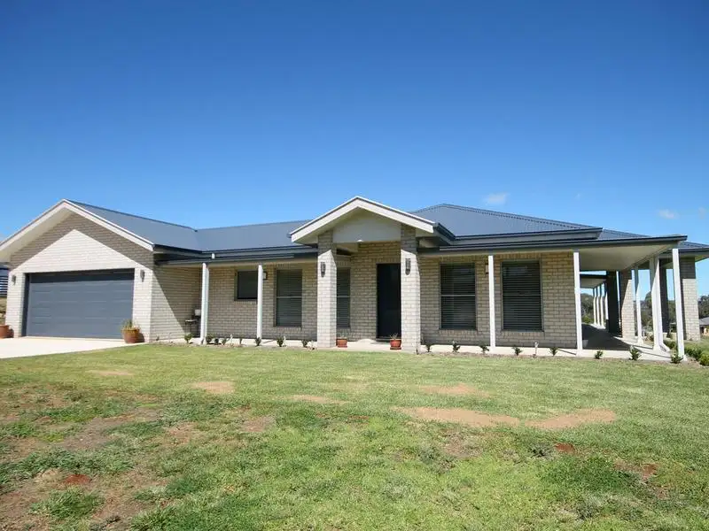 Main view of Homely house listing, 11 Bonnie View Place, Inverell NSW 2360