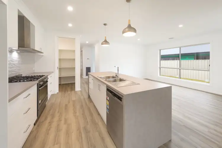 Second view of Homely house listing, 31 Erlandsen Circuit, Wodonga VIC 3690