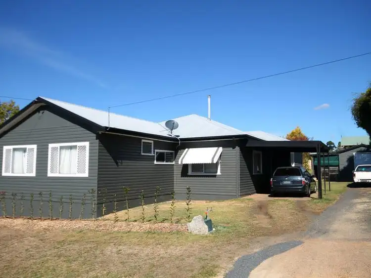 11 Carlyle Street, Inverell NSW 2360