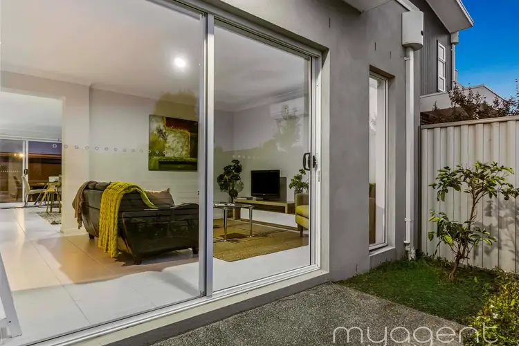 Fourth view of Homely townhouse listing, 28 Debra Avenue, Pakenham VIC 3810